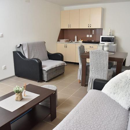 Boja Zalaska - Kameni Apartman Jagodina Eksteriør bilde